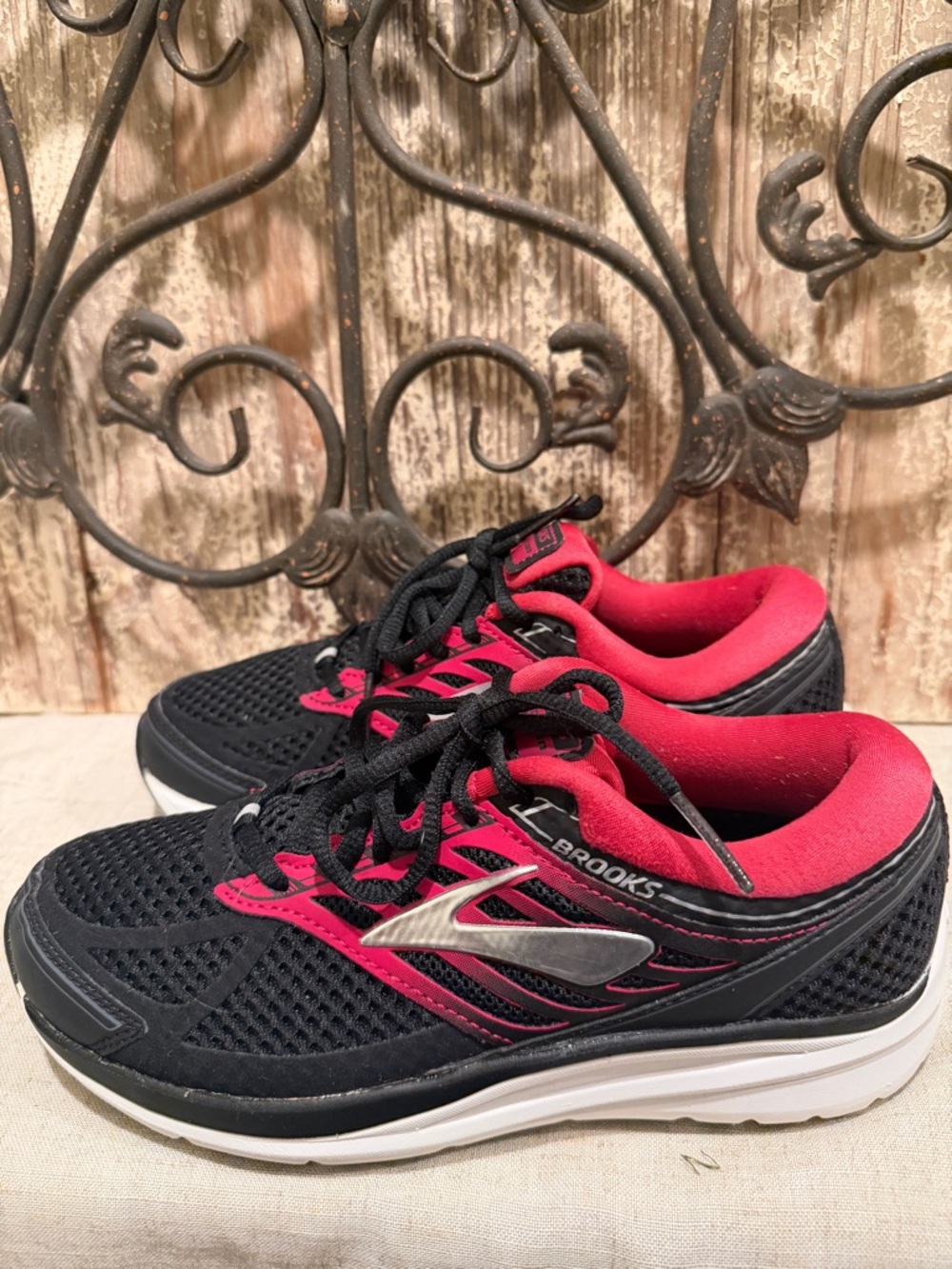 Brooks Women’s Athletic Shoes Brooks Women's Addiction 13 running shoes 7